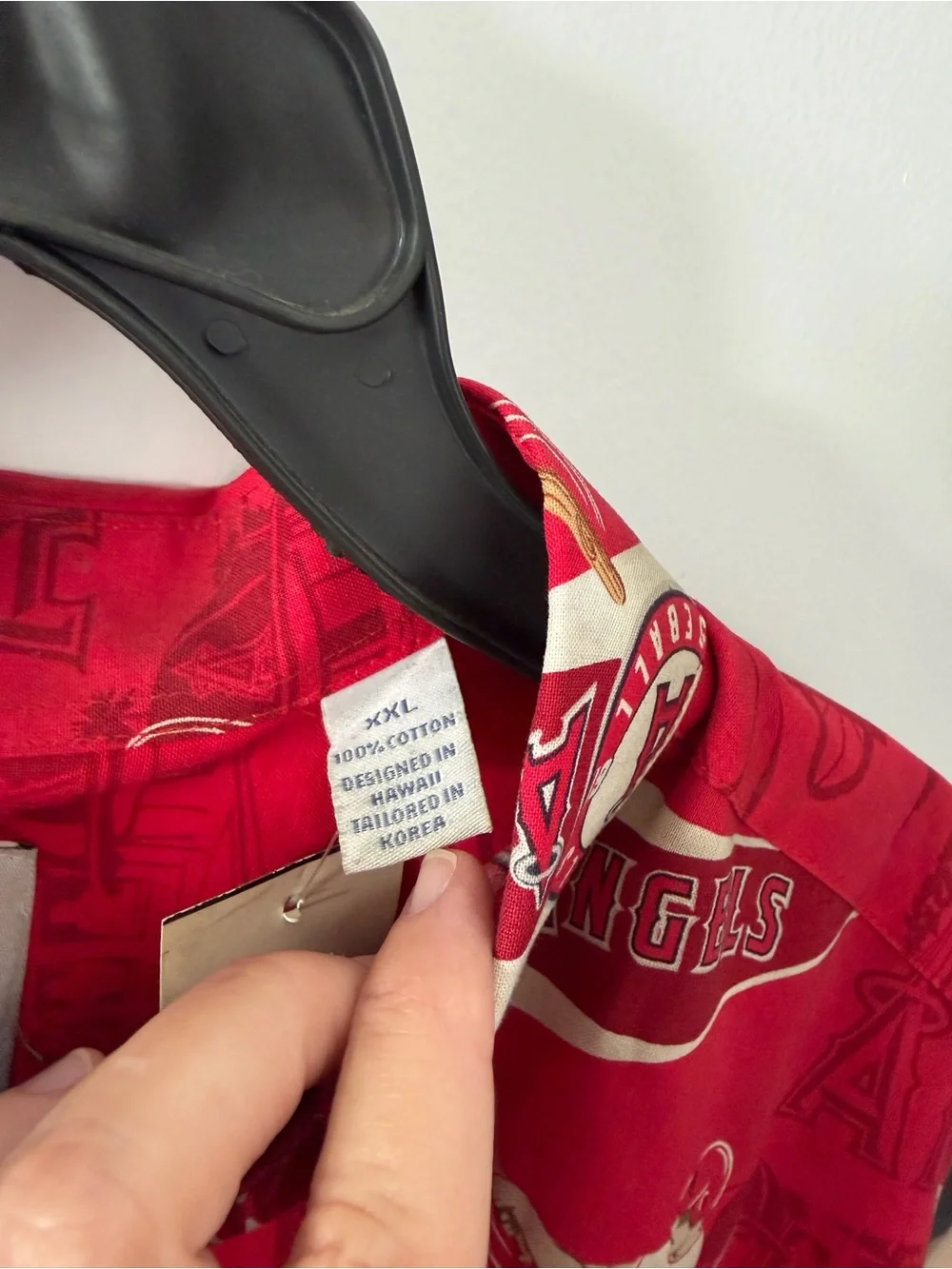 Genuine Merchandise Los Angeles Angels Red Graphic Button-Up Shirt